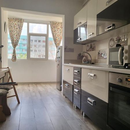 Apartament Cu 3 Camere Chiar In Inima Capitalei Bucarest Exterior foto
