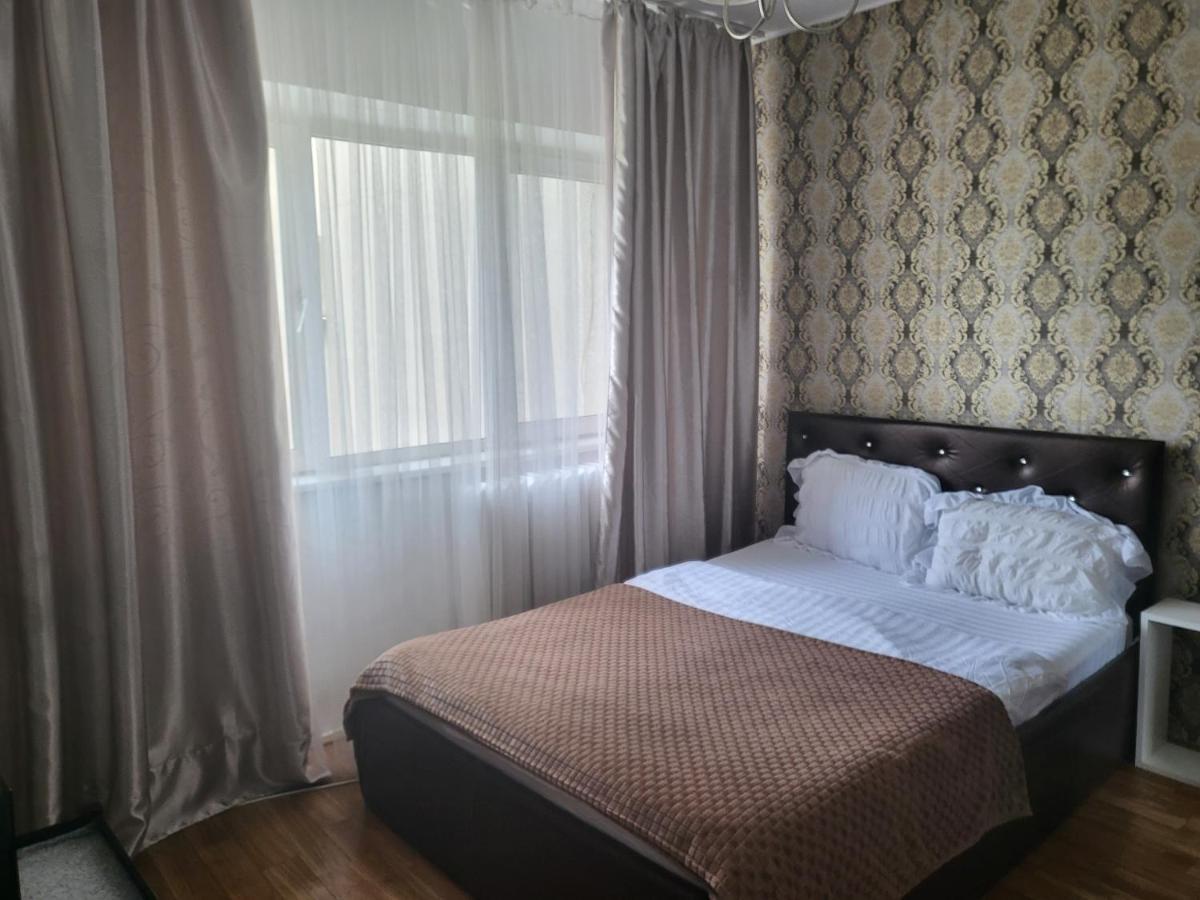Apartament Cu 3 Camere Chiar In Inima Capitalei Bucarest Exterior foto